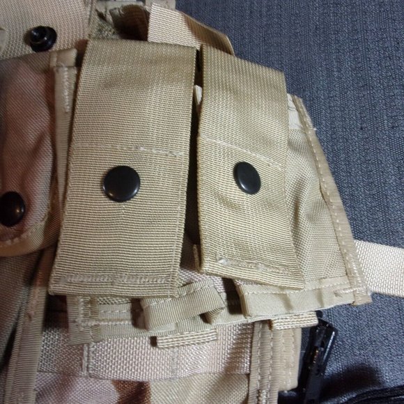DCU DESERT CAMO FLC LBE LBV LOAD BEARING VEST w/COMBAT TACTICAL POUCHES EC 1241 - Picture 6 of 12